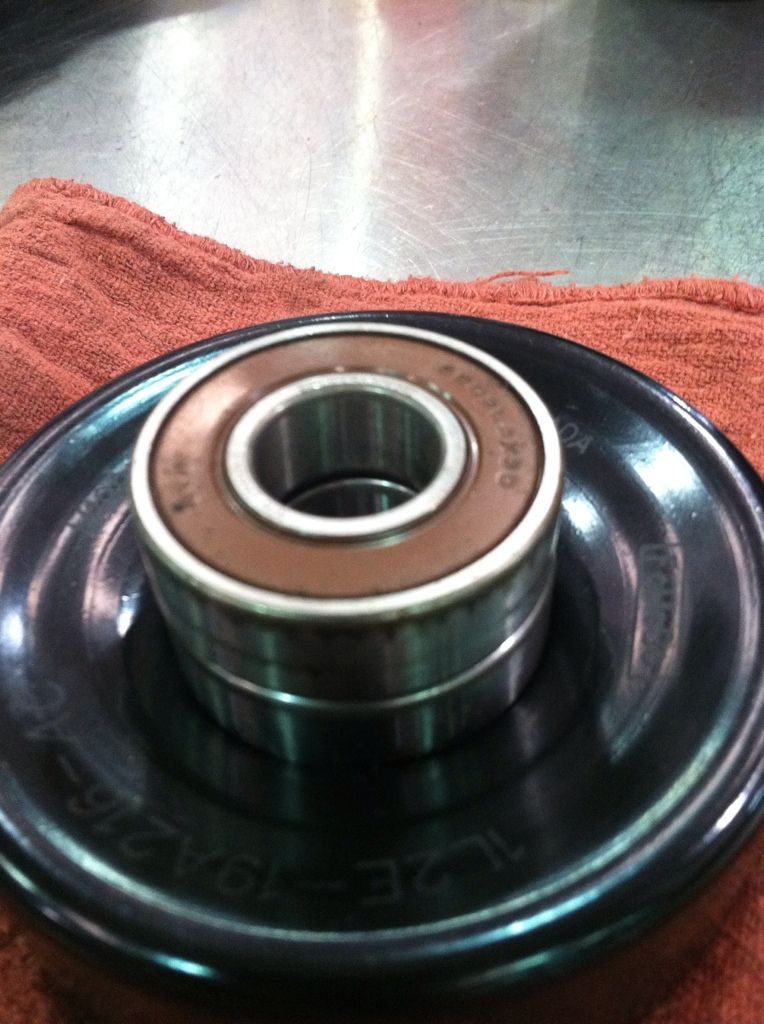 HOWTO replace an idler pulley bearing. Lightning Rodder